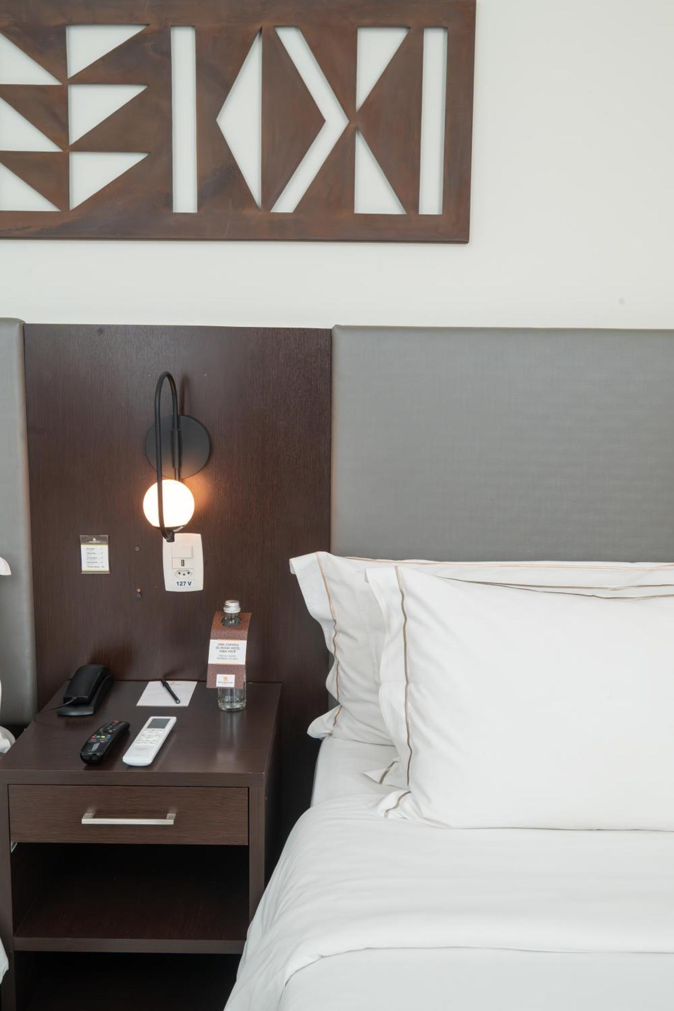 Royal Boutique Paulista Hotel เซาเปาโล ภายนอก รูปภาพ